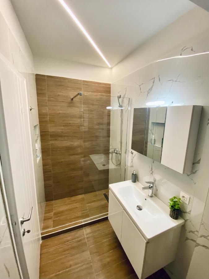 Central Grey Quiet Apartment Салоники Экстерьер фото